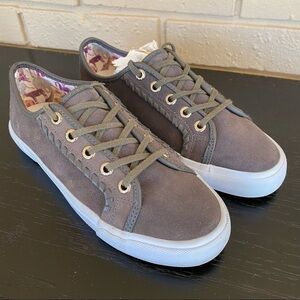 Jack Rogers Womens Carter Waterproof Suede Sneakers Gray Size 6 M